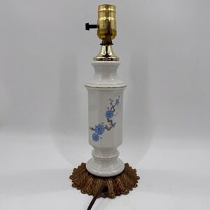Vintage Blue & White Chinoiserie Porcelain Table Lamp with Brass Base